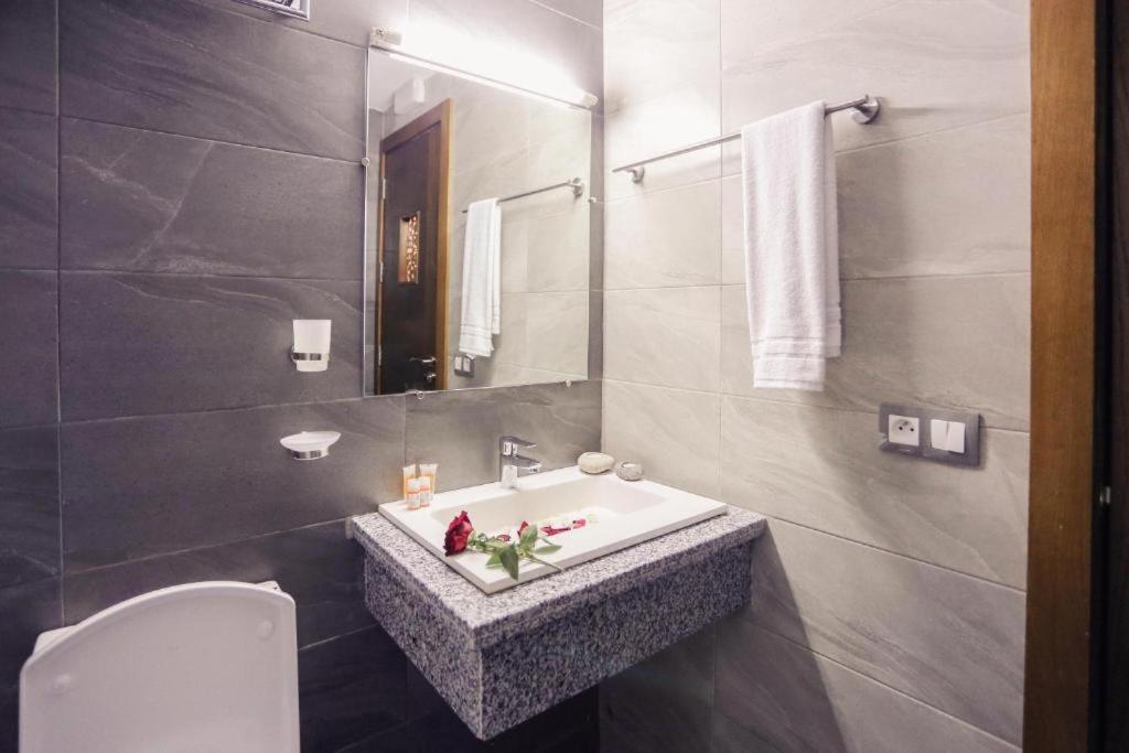 Hotel Makarim เทโทอัน ภายนอก รูปภาพ