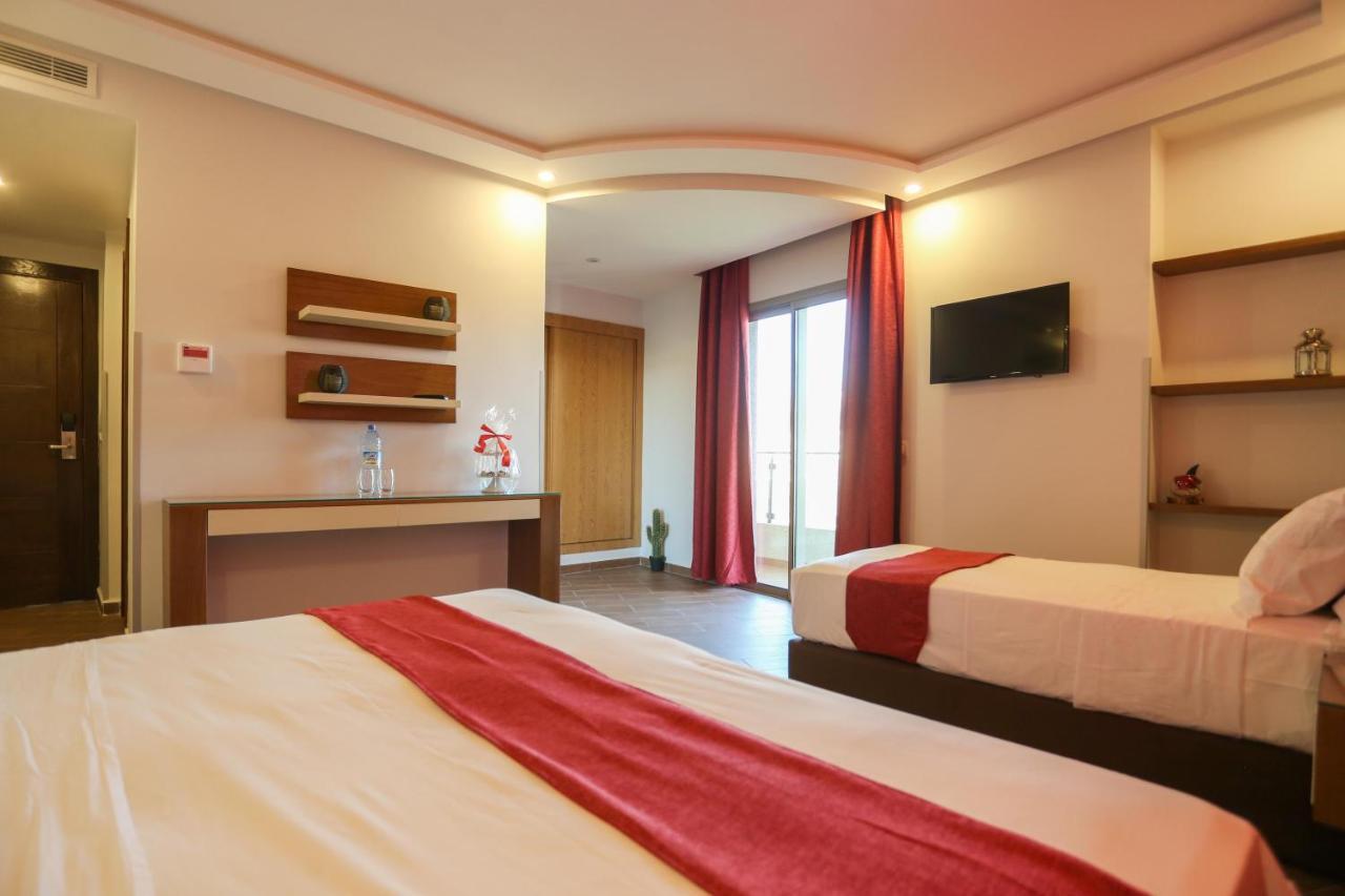 Hotel Makarim เทโทอัน ภายนอก รูปภาพ